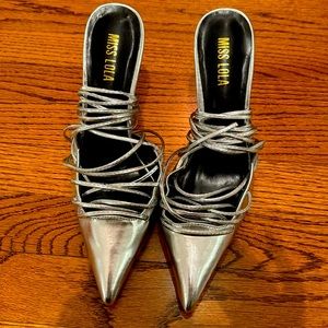 Miss Lola silver pumps